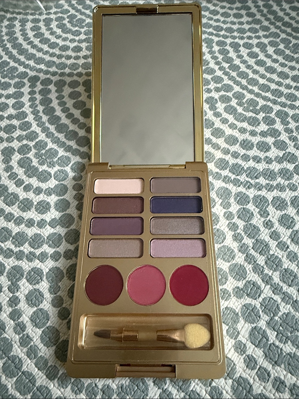 Estée Lauder x Lisa Perry Gold Geometric Compact